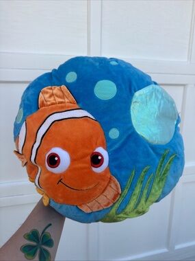 RARE Finding Nemo Disney Genuine Plush Soft Round Cushion Pillow